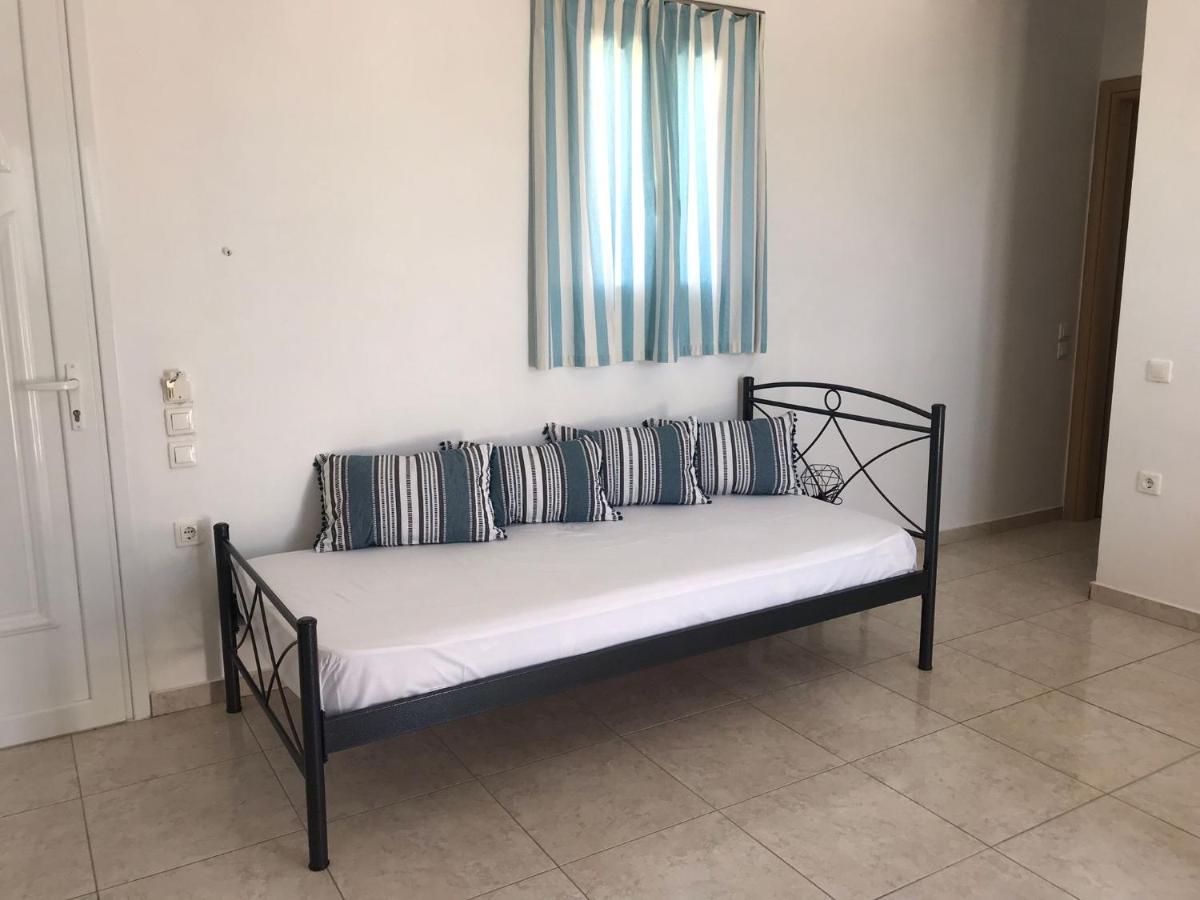 Retreat Apartments In Drosia - Apartment For 3 Makris Gialos  Buitenkant foto
